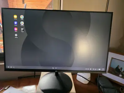 Monitor Gear LED 23,8 pulgadas - miniatura 1