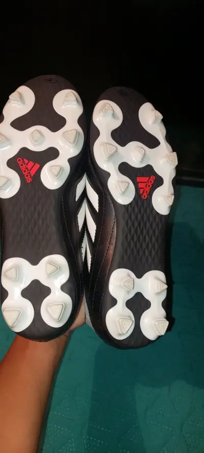 Zapatillas de fútbol negras - miniatura 2