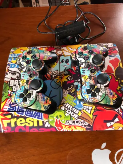 PlayStation 3 + PSMove + 5 Juegos - miniatura 1