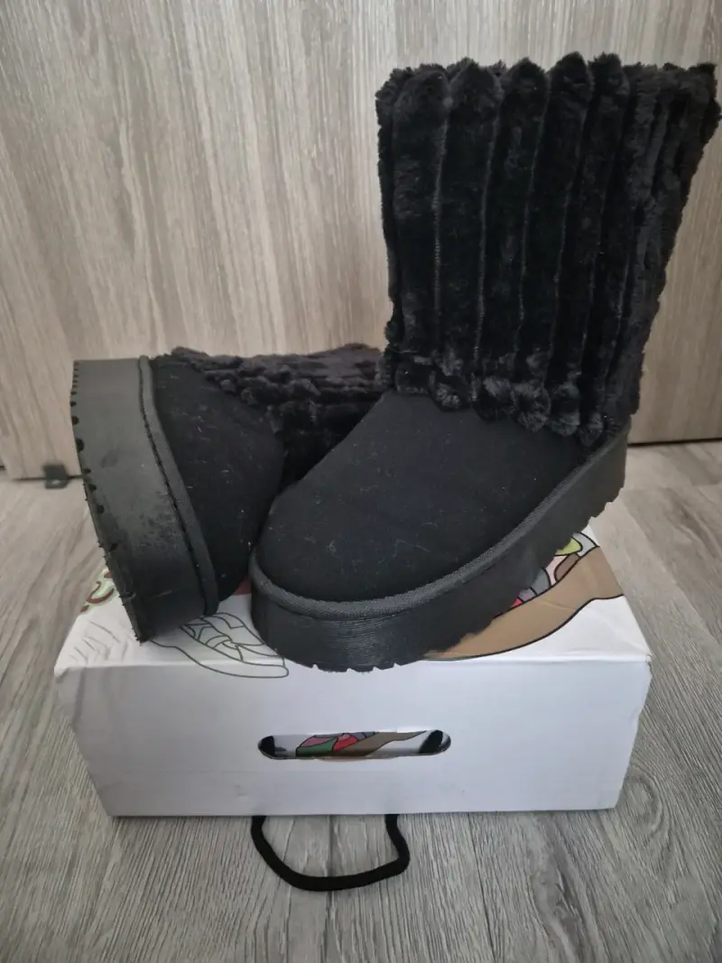 Botas peludas negras de invierno - 4
