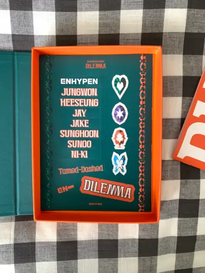 Álbum de Enhypen “Dilemma” - miniatura 4