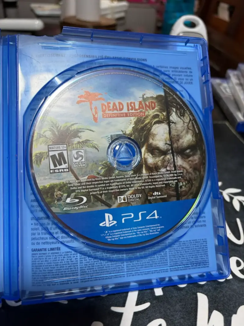 Dead Island Definitive Collection PS4 - 2