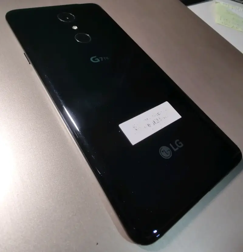 Smartphone LG G7 Fit Aurora black (usado) - 7