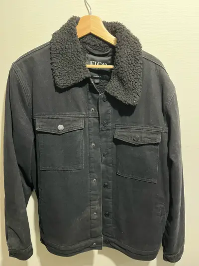 Chaqueta negra L con cuello de lana - miniatura 2