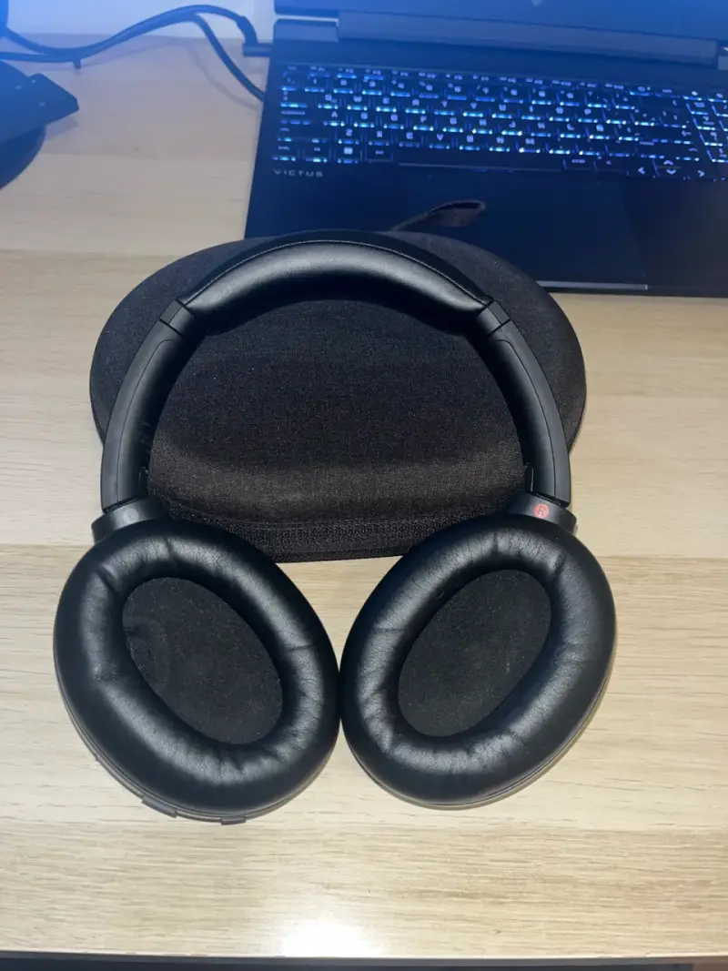 Sony xm4 - 3