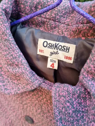 Abrigo niña marca Oshkosh talla 4 - miniatura 3