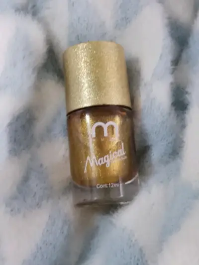 Set de dos esmaltes de uñas dorado brillante - miniatura 2