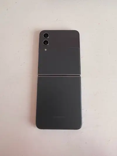 Samsung Z Flip 4 - miniatura 3