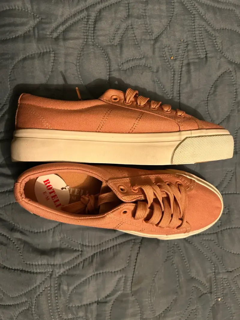 Zapatillas rosadas casuales - 2