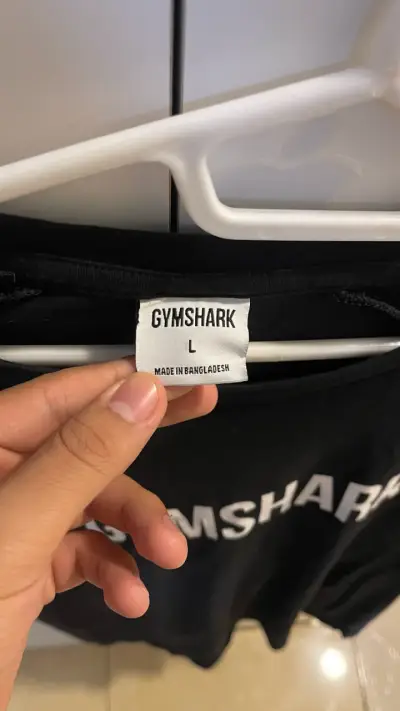 Polera negra Gymshark talla L compresiva - miniatura 2