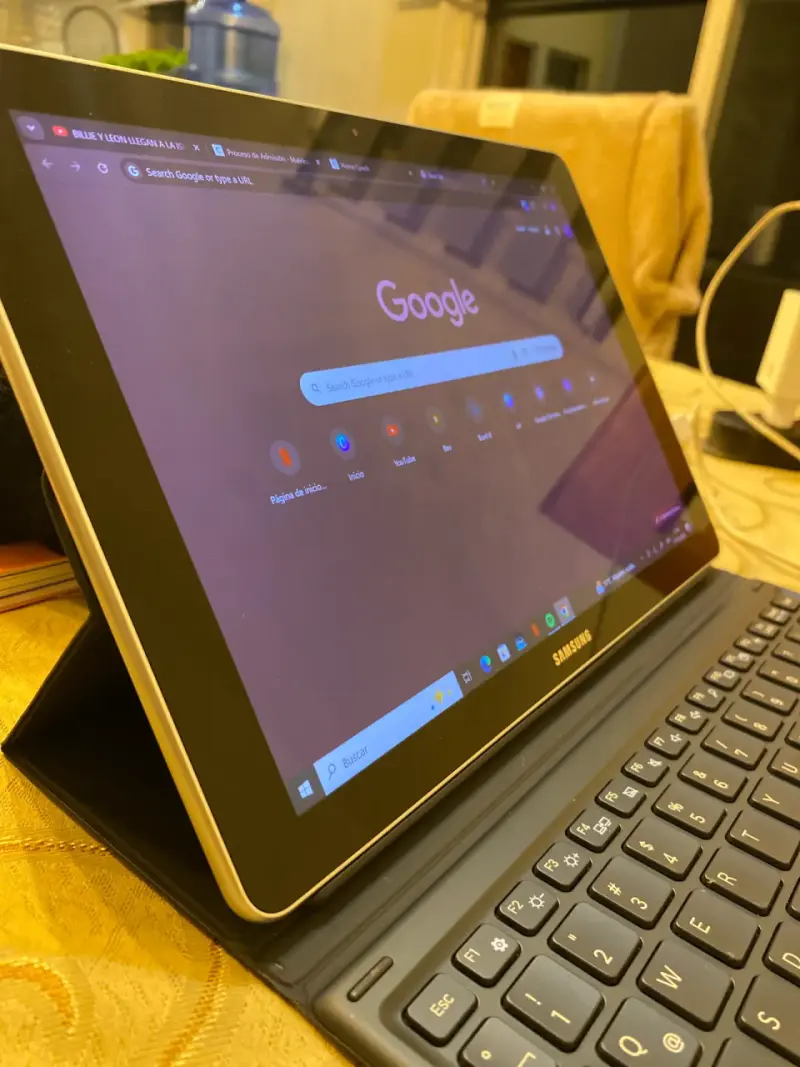 Tablet Samsung con teclado - 4