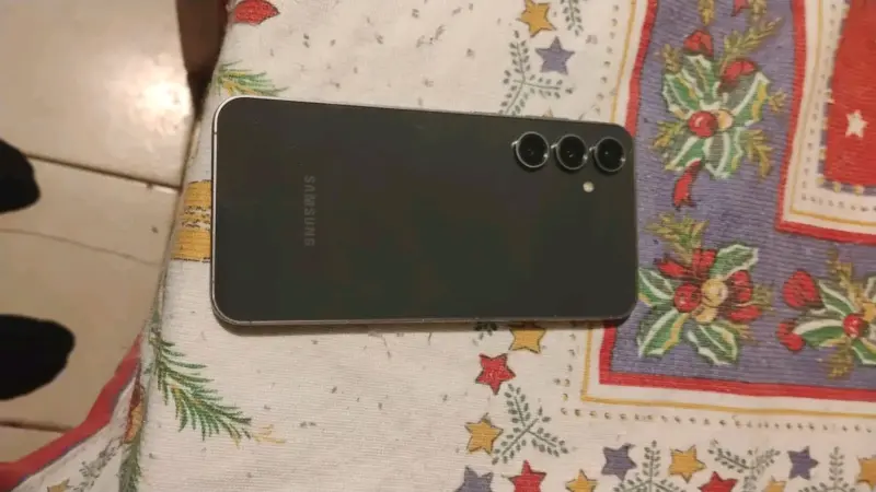 Samsung s23 Fe - 2