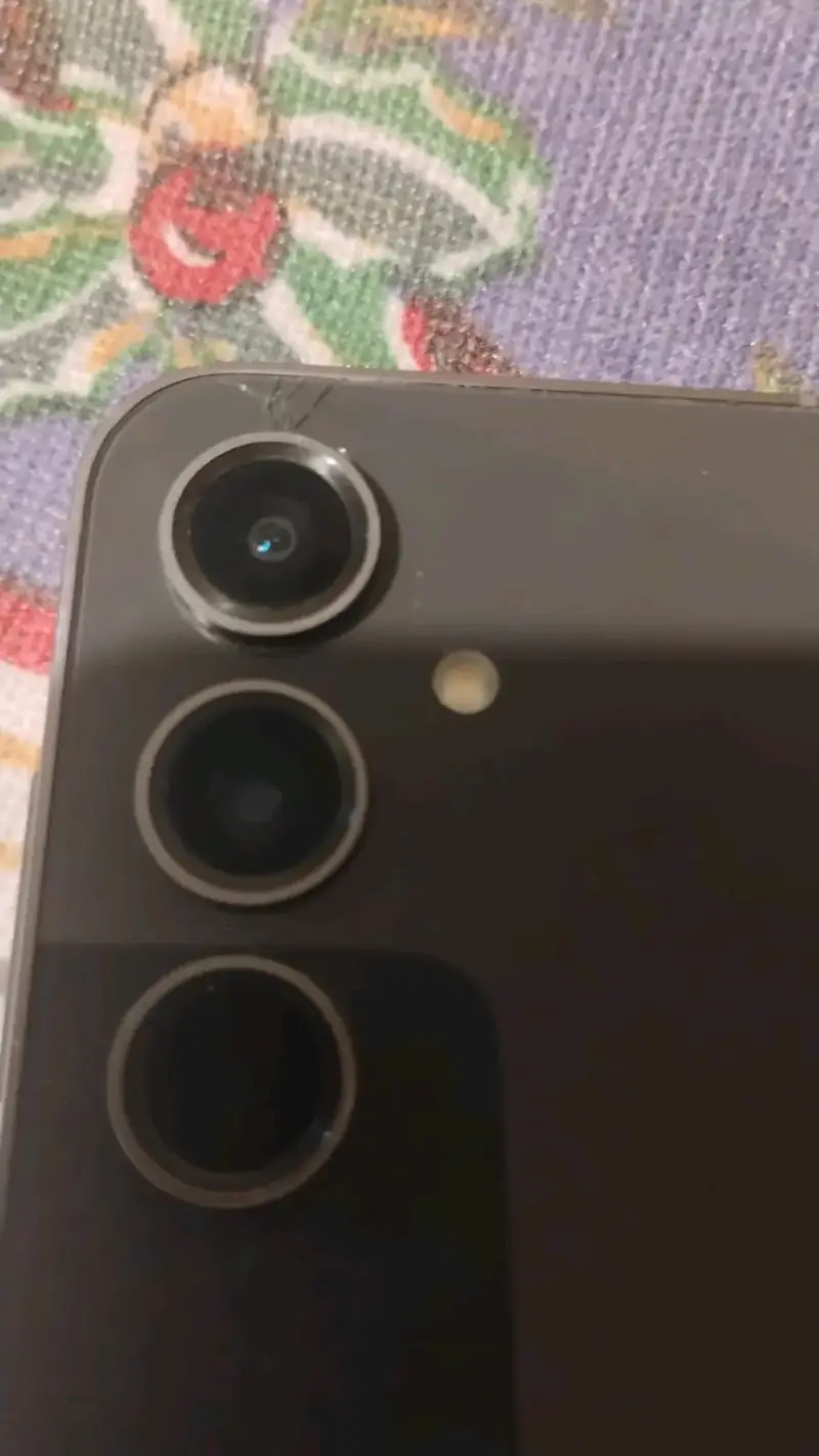 Samsung s23 Fe - 3