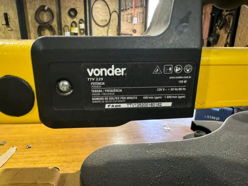 Sierra caladora de banco Vonder - 2
