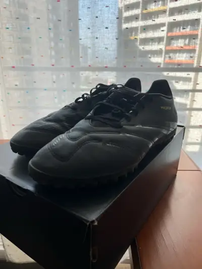 Zapatillas fútbol adidas talla 46 - miniatura 1