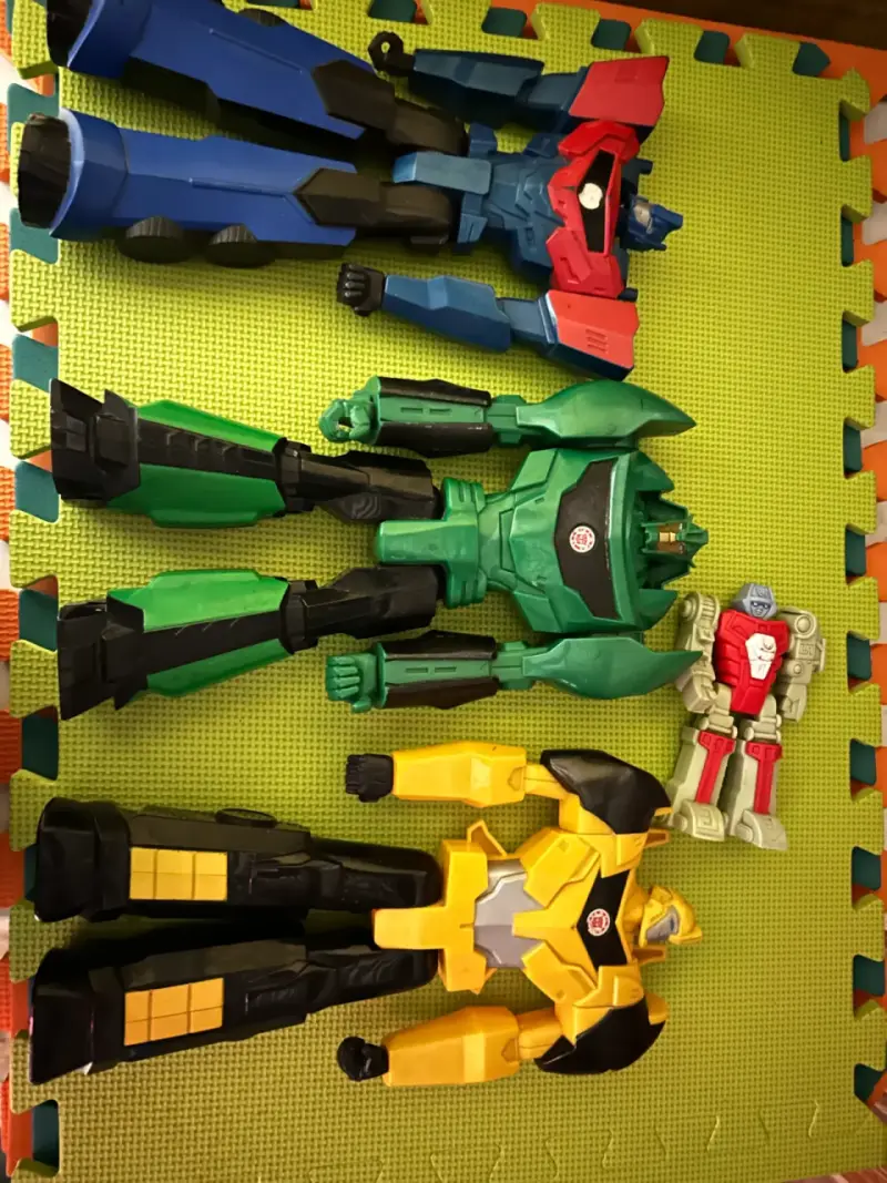 Conjunto de figuras de robots