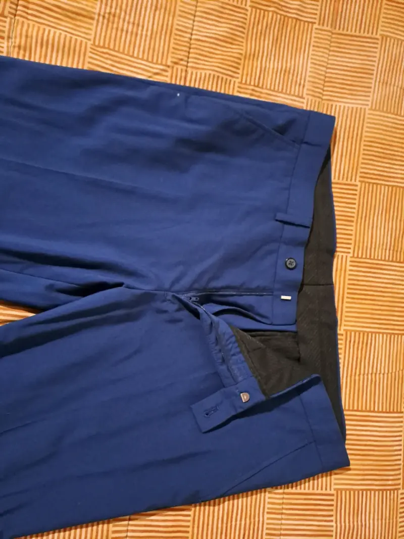 Traje azul con pantalón - 3