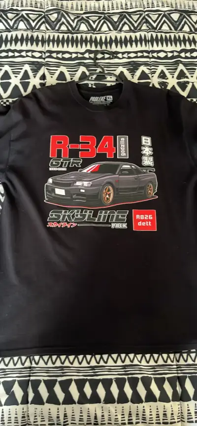 Polera negra XL R34 diseño auto - miniatura 2