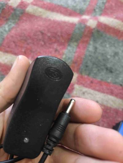 Cargador de corriente universal - miniatura 1