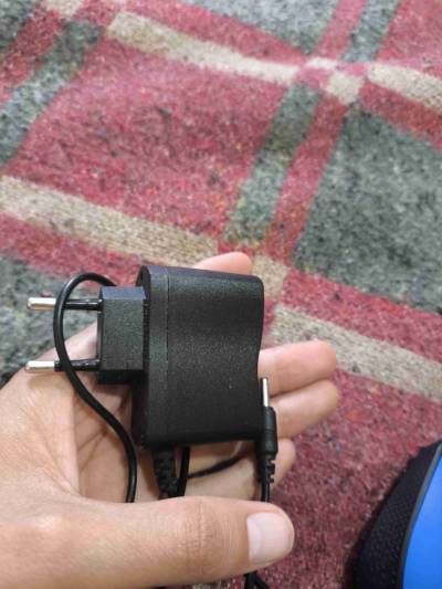 Cargador de corriente universal - miniatura 2