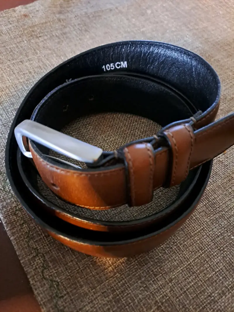 Cinturón de cuero marrón 105cm