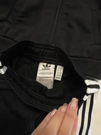 Conjunto deportivo negro Adidas niño - miniatura 3