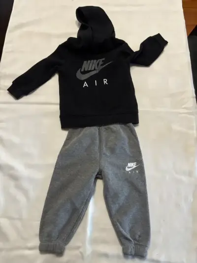 Conjunto Nike Air niño negro y gris - miniatura 1