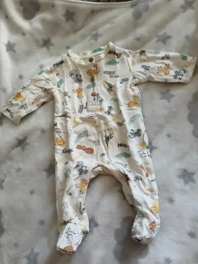 Pijama bebé con diseño Disney - miniatura 1