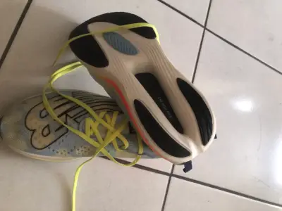 Zapatillas de Running  New Balance Celestes - miniatura 3