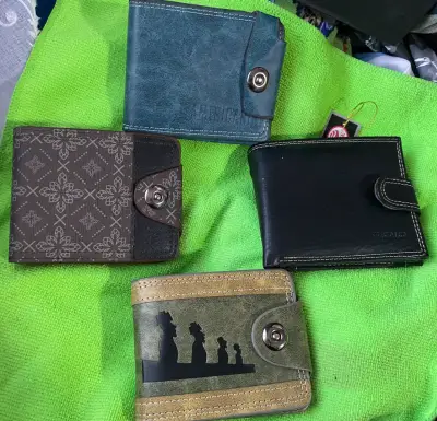Billetera de cuero para hombre - miniatura 1