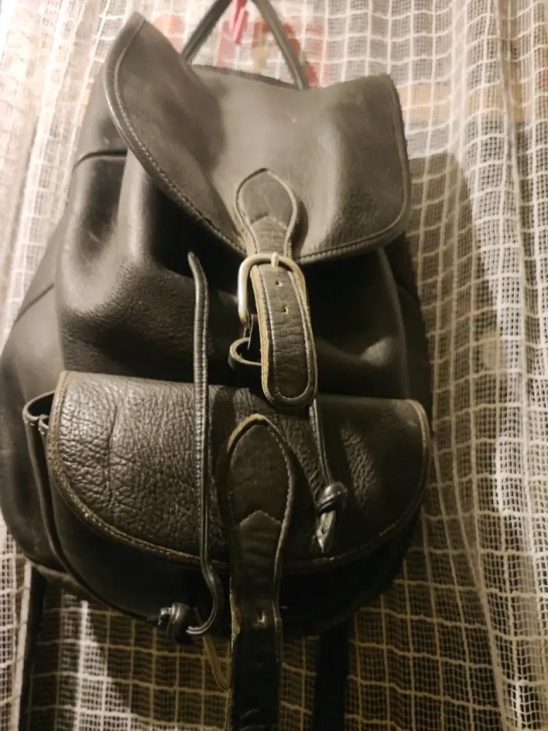 Mochila de cuero negra - 2