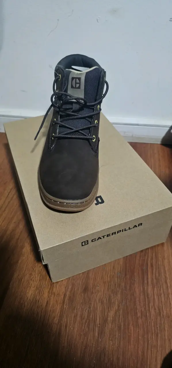 Botin cafe Caterpillar