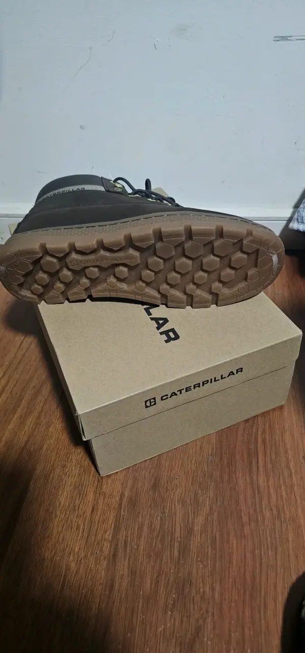 Botin cafe Caterpillar - 2
