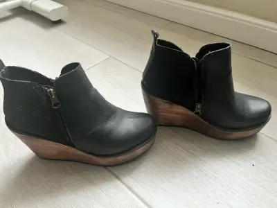 Botines negros con plataforma - miniatura 2