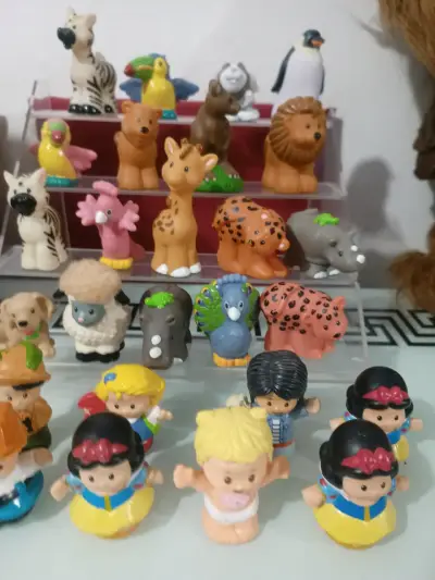 Little people  figuras de animales y persona - miniatura 1