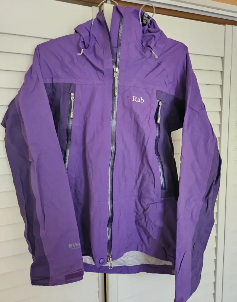 Chaqueta morada impermeable Rab - 1