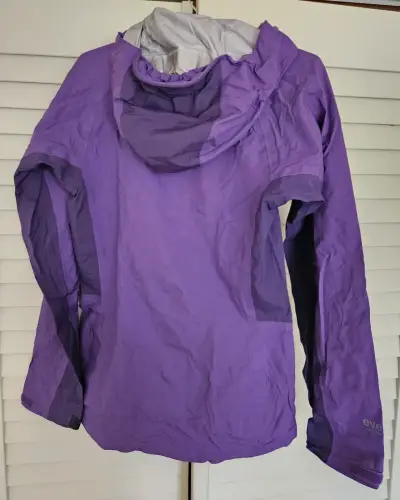 Chaqueta morada impermeable Rab - miniatura 2