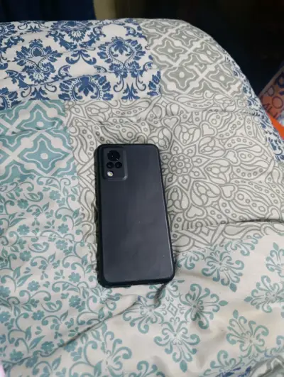 Teléfono Vivo V21 5g + Parlante Xiaomi Sound pocke - miniatura 5