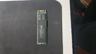SSD Crucial MX500 1TB M.2 2280 SATA III - miniatura 1