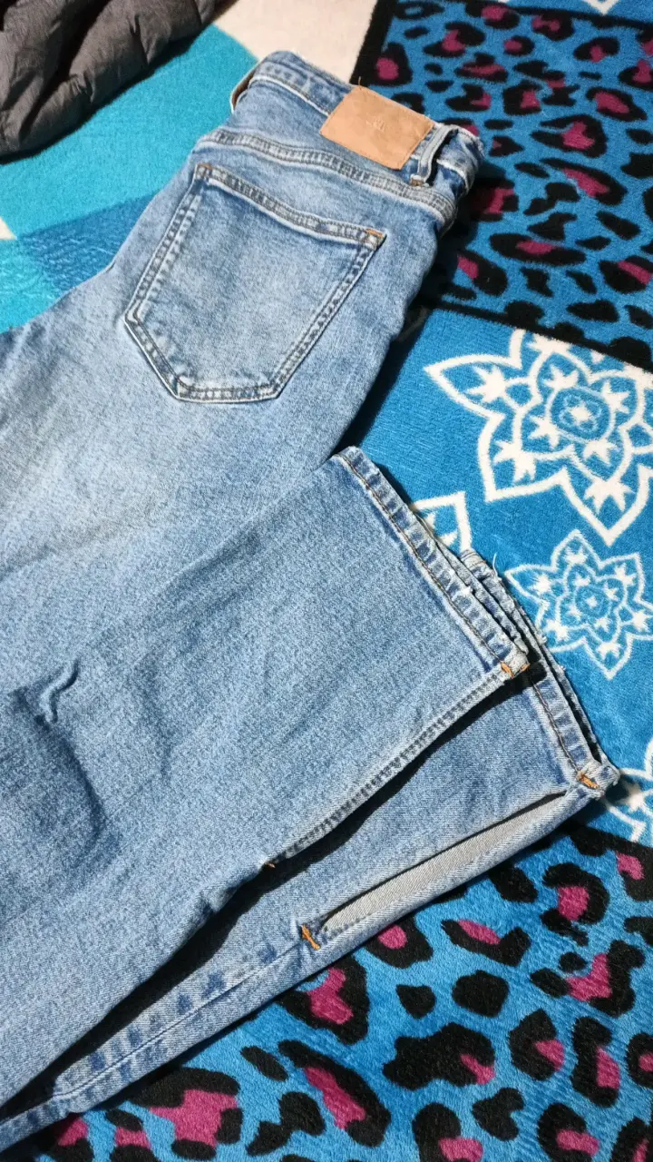 Jeans azules marca ZARA - 2