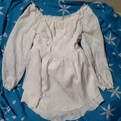 Vestido blanco tipo muñeca - miniatura 1