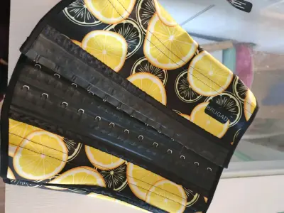 Cinturilla reductora con estampado de limones - miniatura 1