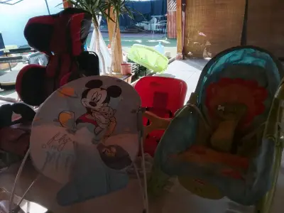 Silla infantil Mickey con cojín - miniatura 1
