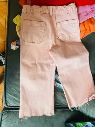 Pantalones rosados cortos - miniatura 3