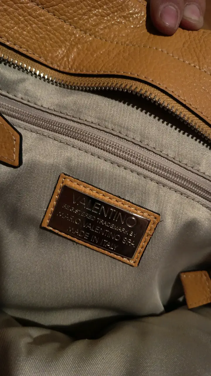 Cartera Valentino color camel - 3