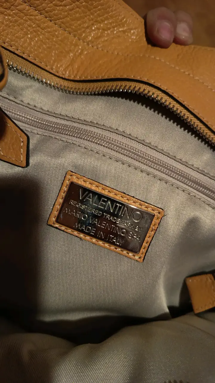 Cartera Valentino color camel - 4