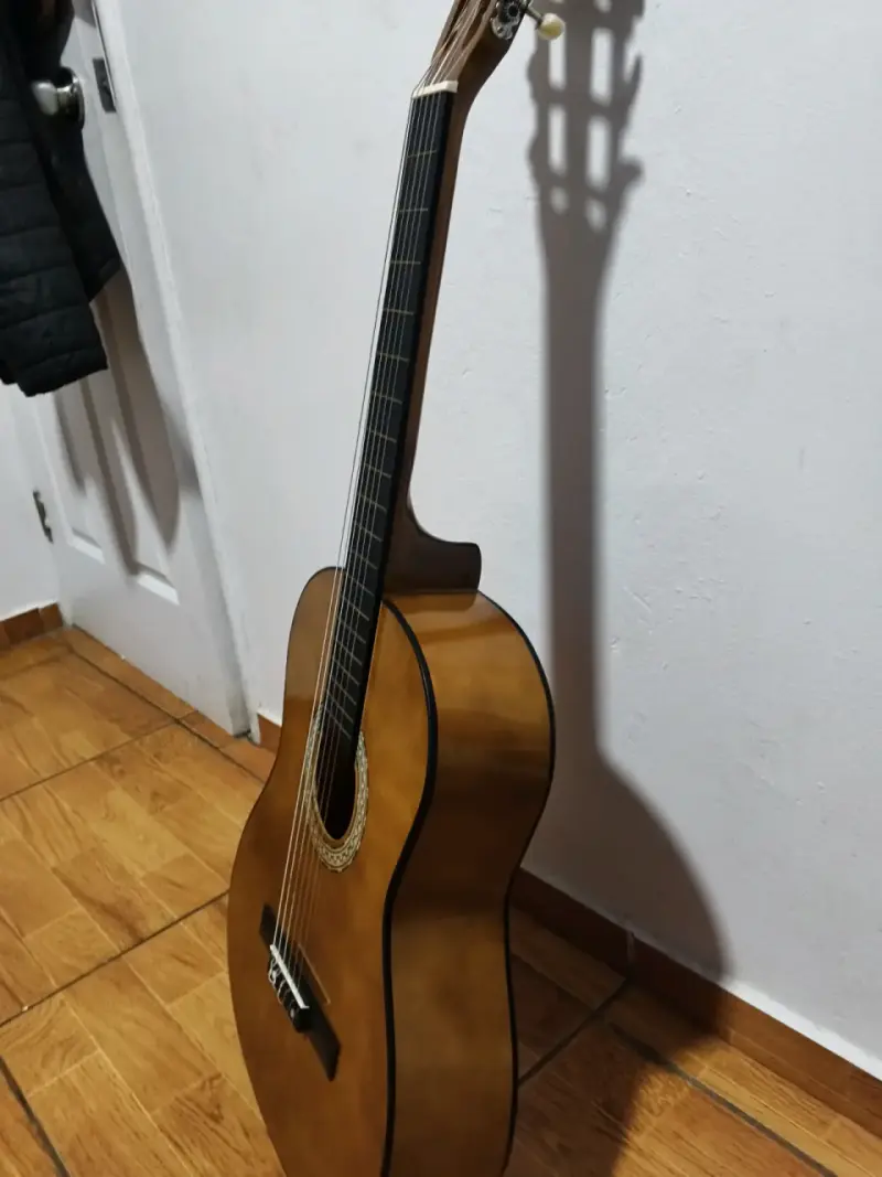 Guitarra clásica acústica marrón - 4
