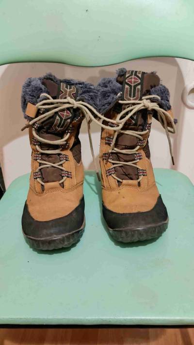 Botas de invierno café y negro - miniatura 2