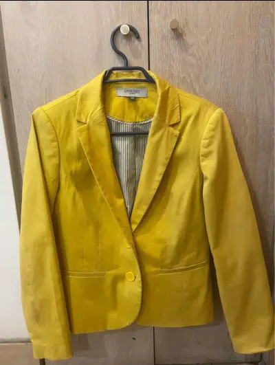 Blazer amarillo de mujer - miniatura 1