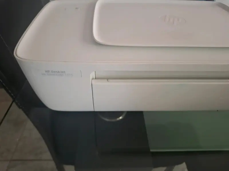 Impresora HP blanca compacta - 2